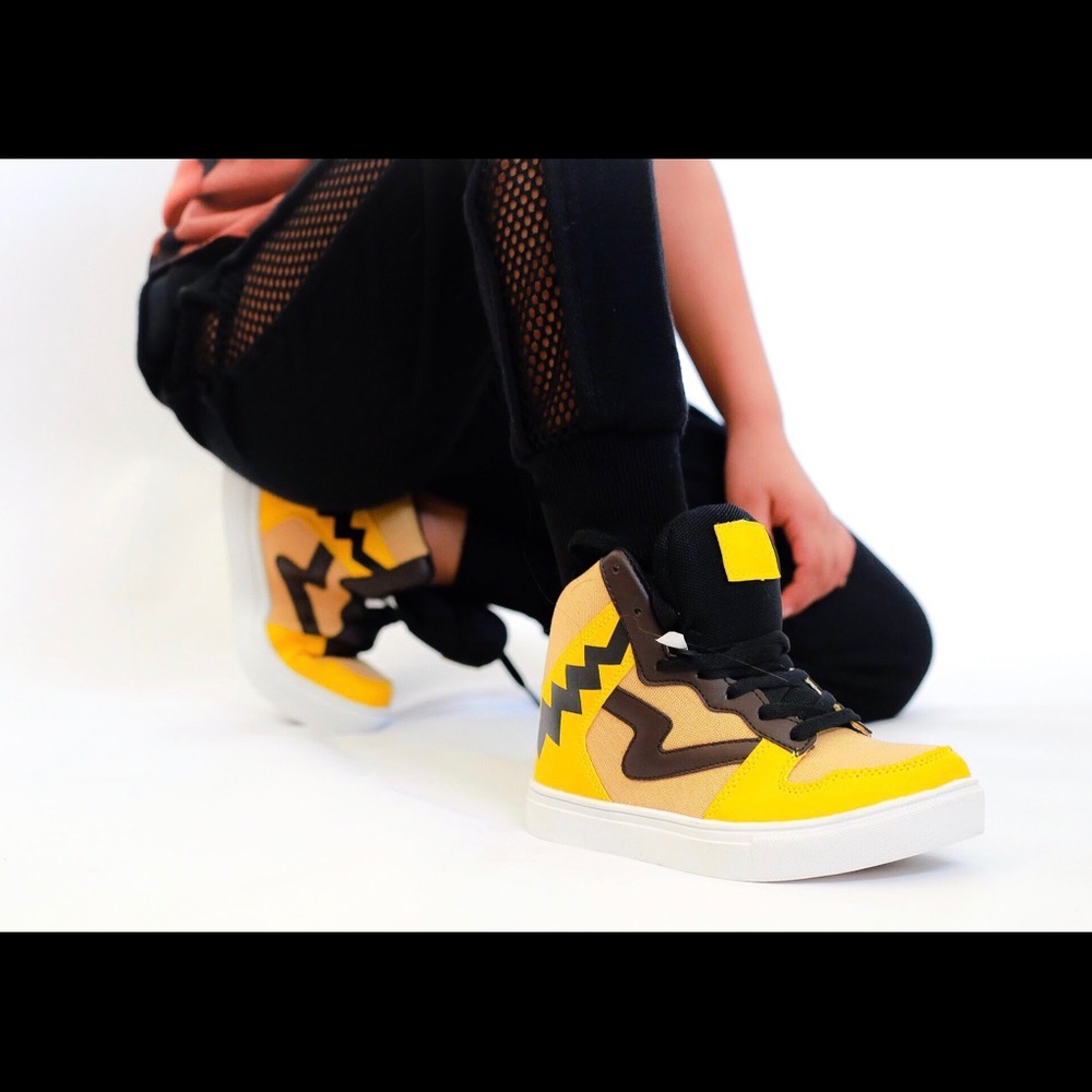 Charlie Brown inspired Kid sneakers